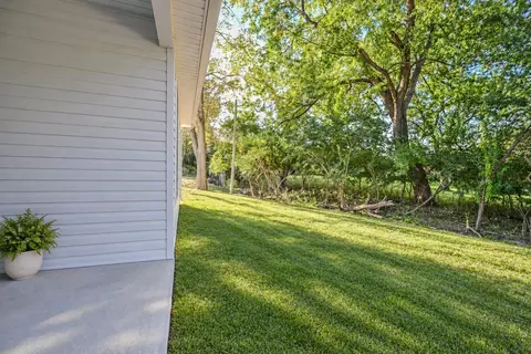 Exterior - 1798 Northpoint Rd, Springfield, OH 45503 photo 5 of 8