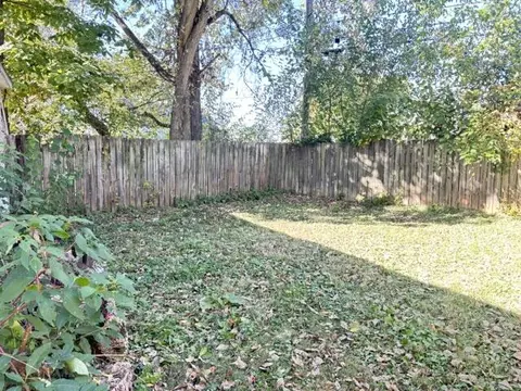 Exterior - 1610 S Sweetbriar Ln, Springfield, OH 45505 photo 4 of 6