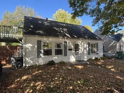 Exterior - 1610 S Sweetbriar Ln, Springfield, OH 45505 photo 2 of 6