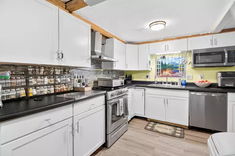 Kitchen - 13343 Luthman Rd, Minster, OH 45865 photo 2 of 3