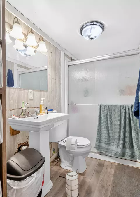 Bath - 13343 Luthman Rd, Minster, OH 45865 photo 2 of 2