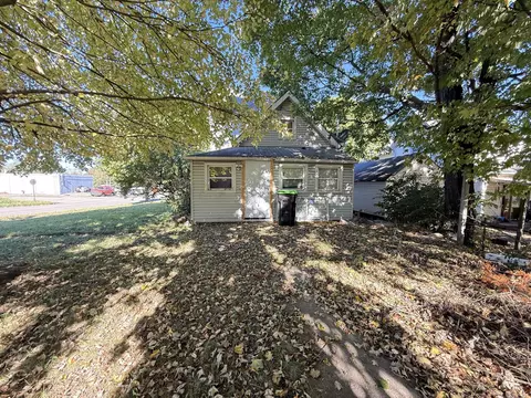 2103 Larch St, Springfield, OH 45503 photo 4