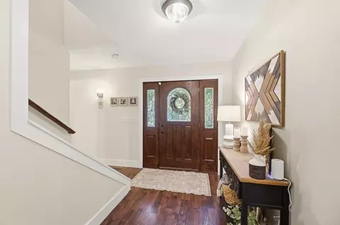 Entry Way - 1101 Spruce Dr, Springfield, OH 45504 photo 1 of 12
