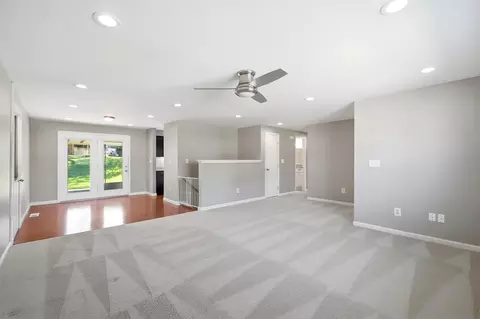 Living - 4254 Tacoma St, Springfield, OH 45503 photo 4 of 6
