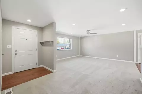 Living - 4254 Tacoma St, Springfield, OH 45503 photo 1 of 6