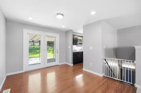 Living - 4254 Tacoma St, Springfield, OH 45503 photo 5 of 6