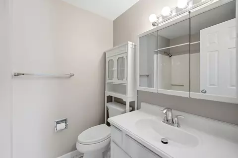 Bath - 4254 Tacoma St, Springfield, OH 45503 photo 3 of 5
