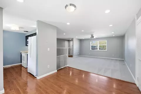 Living - 4254 Tacoma St, Springfield, OH 45503 photo 6 of 6