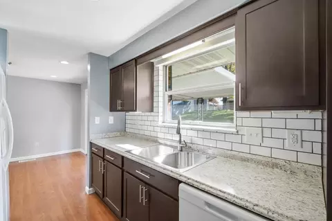 Kitchen - 4254 Tacoma St, Springfield, OH 45503 photo 2 of 4