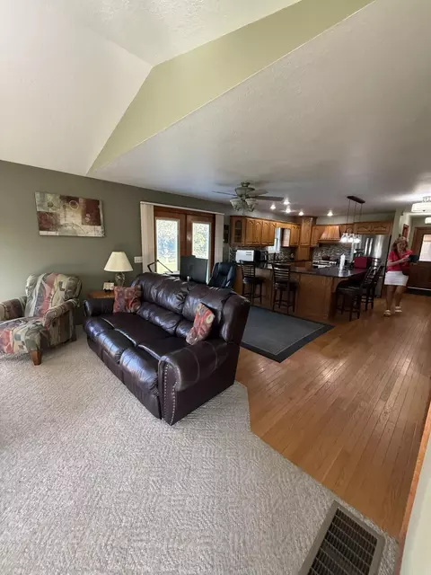 Living - 5282 Mud Pike Rd, Celina, OH 45822 photo 1 of 11