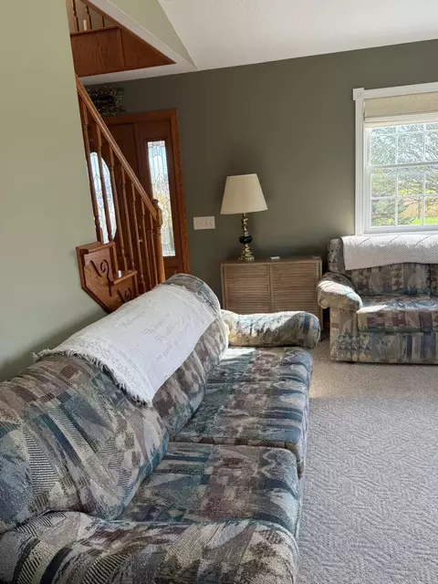 Living - 5282 Mud Pike Rd, Celina, OH 45822 photo 4 of 11