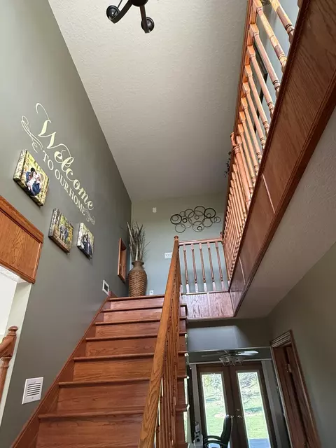 Entry Way - 5282 Mud Pike Rd, Celina, OH 45822 photo 3 of 7