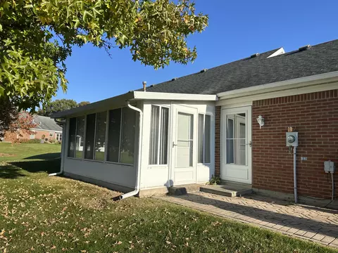 Exterior - 3215 Snow Owl Ct, Springfield, OH 45503 photo 5 of 6