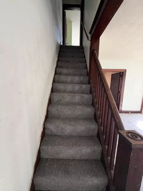 Entry Way - 143 S 145 S Race St, Springfield, OH 45506 photo 1 of 1