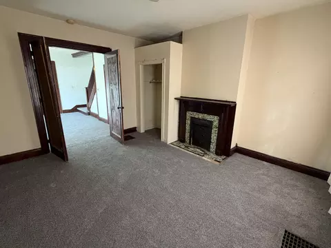 Living - 143 S 145 S Race St, Springfield, OH 45506 photo 2 of 6