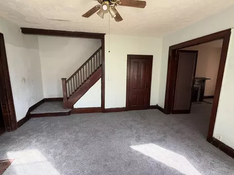 Living - 143 S 145 S Race St, Springfield, OH 45506 photo 3 of 6