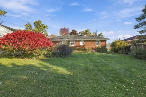 Exterior - 1001 Robin Rd, Springfield, OH 45503 photo 7 of 7