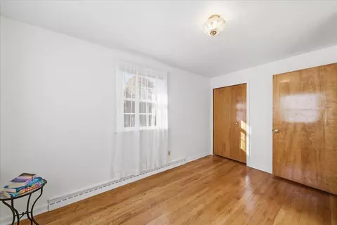 Bedroom - 1001 Robin Rd, Springfield, OH 45503 photo 2 of 3