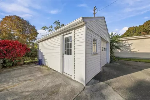 Other - 1001 Robin Rd, Springfield, OH 45503 photo 9 of 11