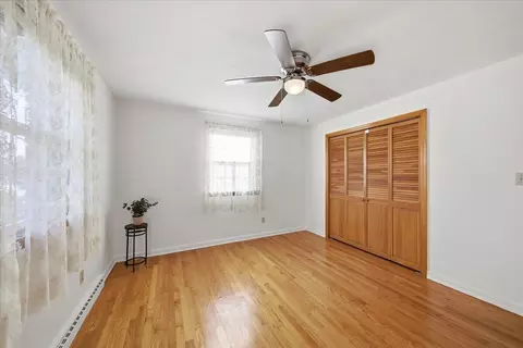 Bedroom - 1001 Robin Rd, Springfield, OH 45503 photo 1 of 3