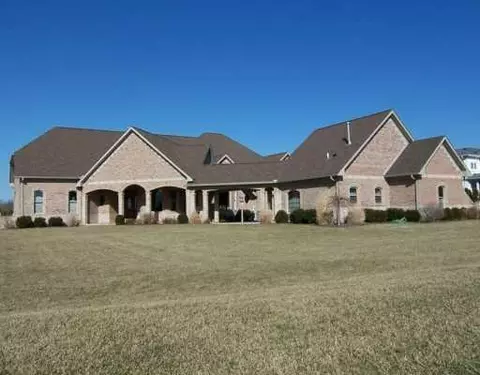 338 Roscommon Dr, Springfield, OH 45503 photo 1