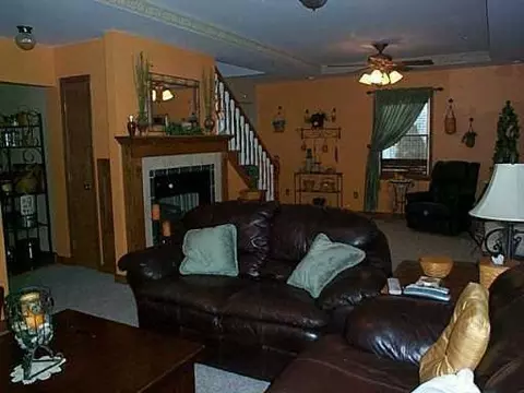 522 E Wayne St, Celina, OH 45822 photo 4