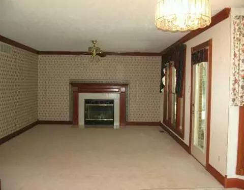 928 Sawmill Ct, Springfield, OH 45503 photo 5