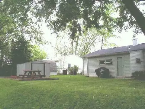 2106 Pond Dr, Springfield, OH 45505 photo 5