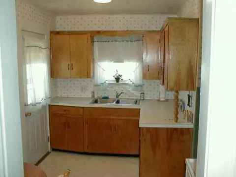 1317 W Cedarview Dr, Springfield, OH 45503 photo 4