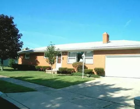 1727 Brookhollow Dr, Springfield, OH 45504 photo 1