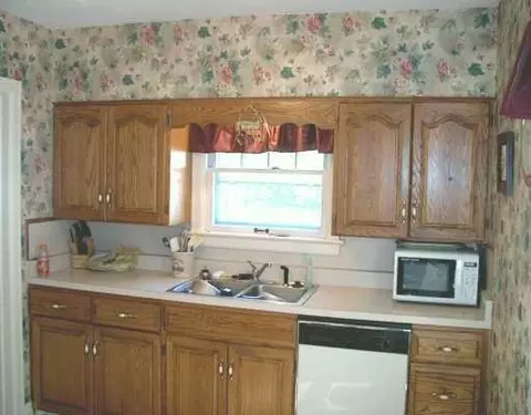 828 Second St W, Springfield, OH 45504 photo 2