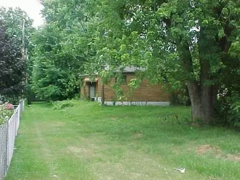 2120 Park Rd, Springfield, OH 45504 photo 2
