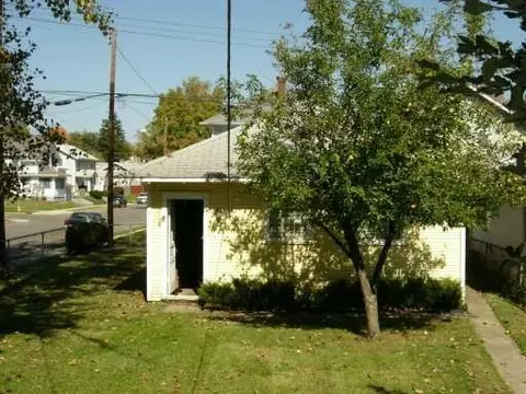 702 E Cassilly, Springfield, OH 45503 photo 3