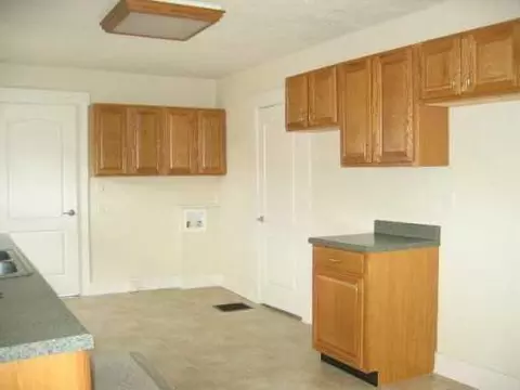 2015 Clifton Ave, Springfield, OH 45506 photo 3