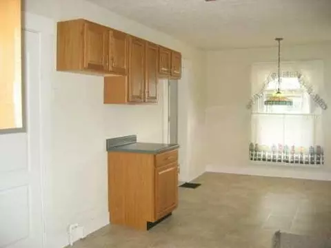 2015 Clifton Ave, Springfield, OH 45506 photo 5