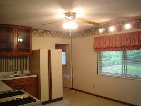3305 Revels St, Springfield, OH 45503 photo 4