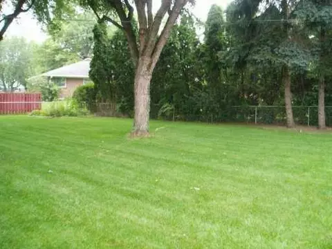 5221 Stoneridge Dr, Springfield, OH 45503 photo 2