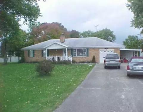 1721 Meadow Cir, Springfield, OH 45506 photo 1