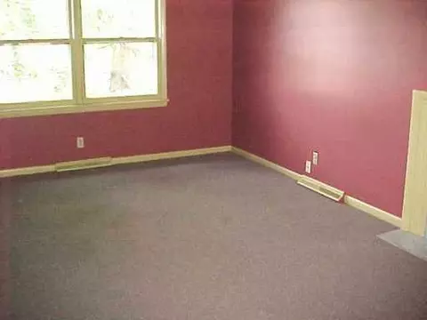 415 Capri Cir, Springfield, OH 45505 photo 3