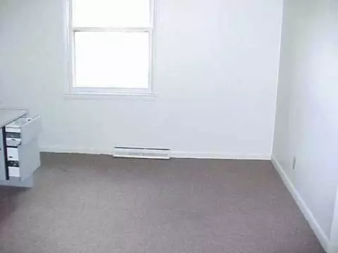 415 Capri Cir, Springfield, OH 45505 photo 5