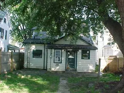 415 N Shaffer St, Springfield, OH 45504 photo 2