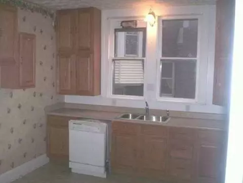 1237 N Limestone St, Springfield, OH 45503 photo 2