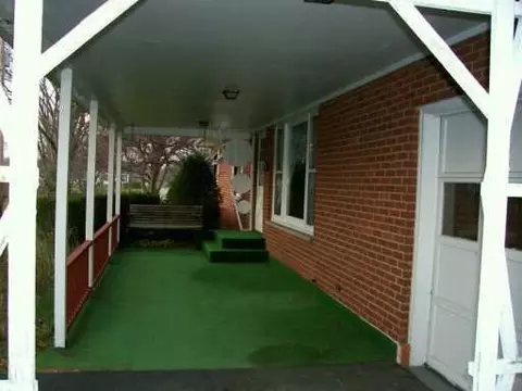 2442 N Cottingham Rd, Springfield, OH 45506 photo 2