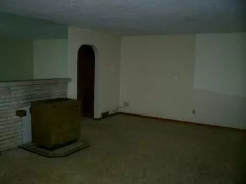 2442 N Cottingham Rd, Springfield, OH 45506 photo 4