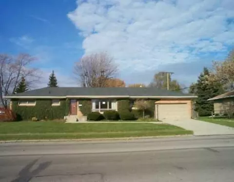1802 Biscayne Dr, Springfield, OH 45503 photo 1