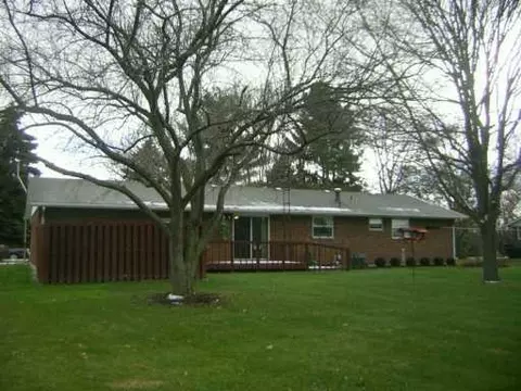 5041 Old Clifton Rd, Springfield, OH 45502 photo 2