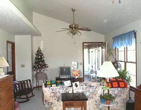 1736 Willow Lakes Dr #1736, Springfield, OH 45502 photo 4
