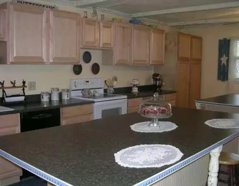 520 Holiday Dr, Springfield, OH 45505 photo 4