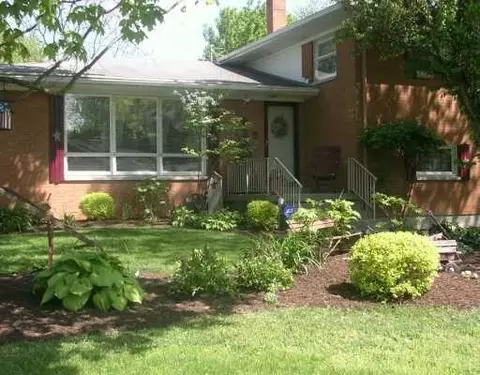 520 Holiday Dr, Springfield, OH 45505 photo 1