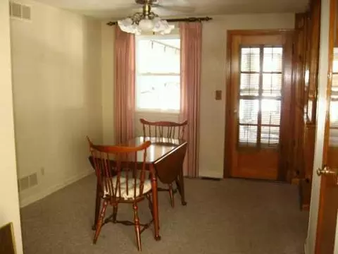 1504 Torrence Dr, Springfield, OH 45503 photo 3
